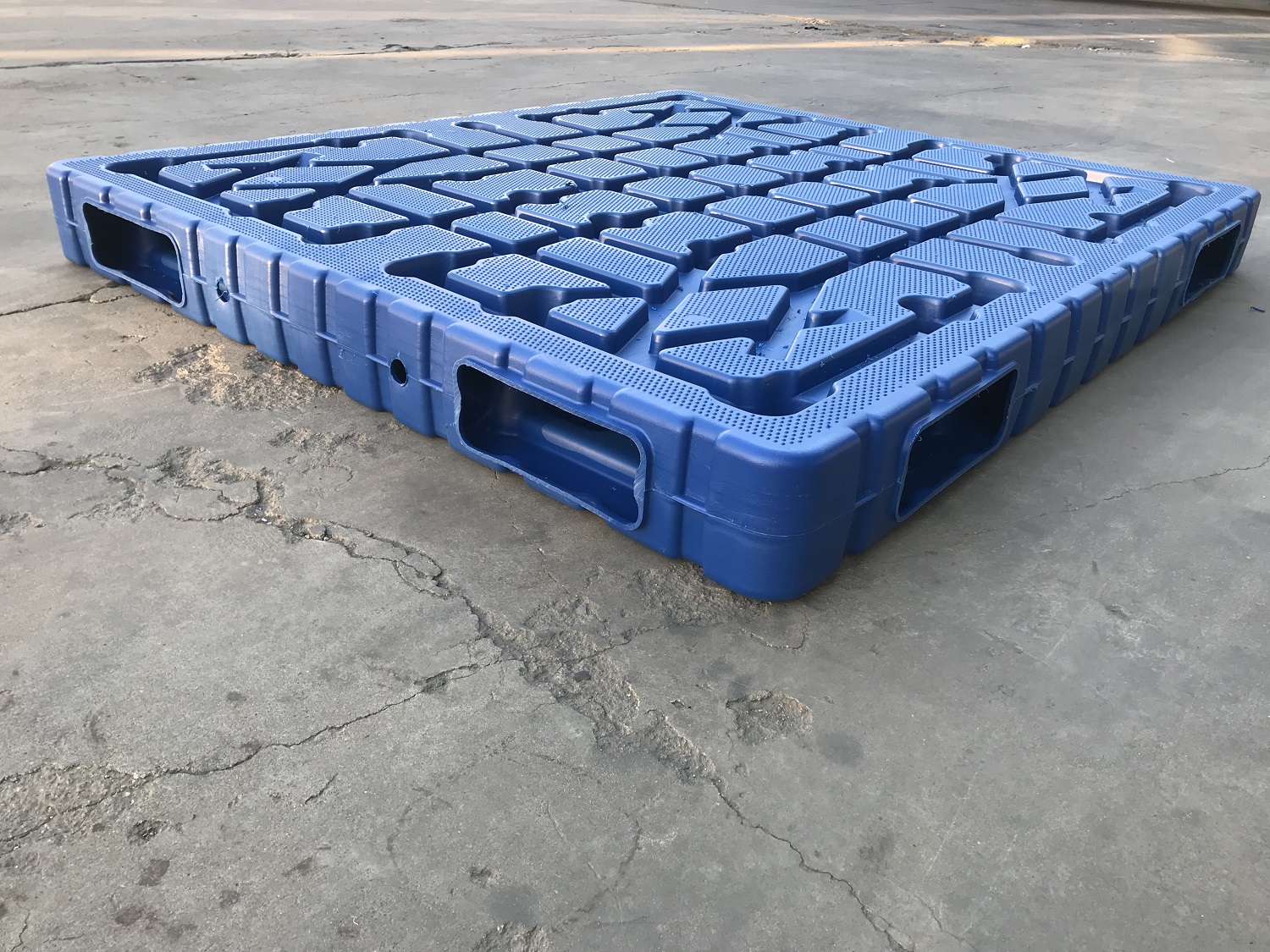 1311四向進叉吹塑托盤